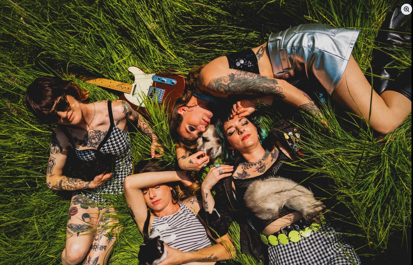 Interview - Pussy Miel